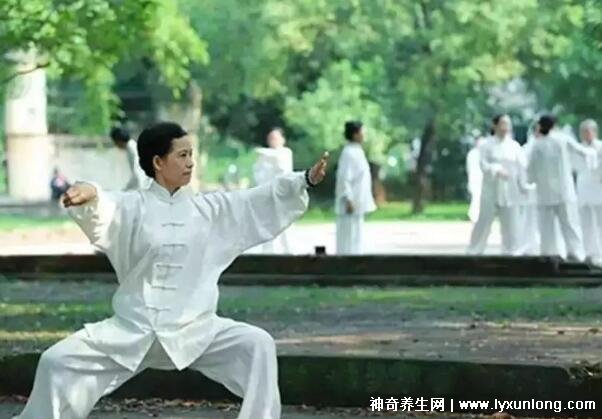 四種人不宜練太極，心臟病/關節炎/腰椎間盤突出(中老年人需知)