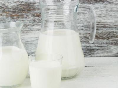 喝牛奶會發(fā)胖還是會減肥