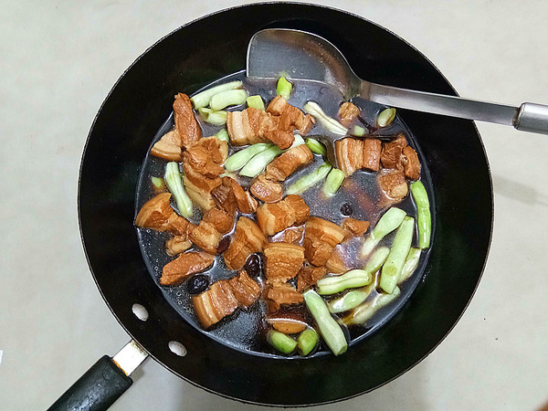 豆角鍋粘卷子的做法-家常味燉菜譜-易網健康養生網 豆角鍋粘卷子的做法-家常味燉菜譜