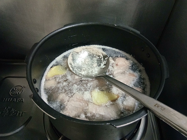 豆角鍋粘卷子的做法-家常味燉菜譜-易網健康養生網 豆角鍋粘卷子的做法-家常味燉菜譜