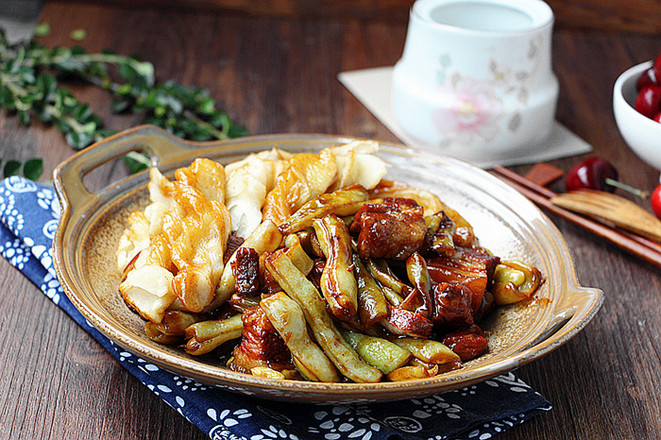 豆角鍋粘卷子的做法-家常味燉菜譜-易網健康養生網 豆角鍋粘卷子的做法-家常味燉菜譜