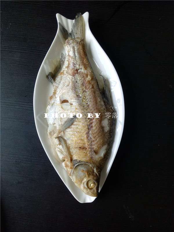 澆汁武昌魚(yú)的做法-酸辣味煮菜譜
