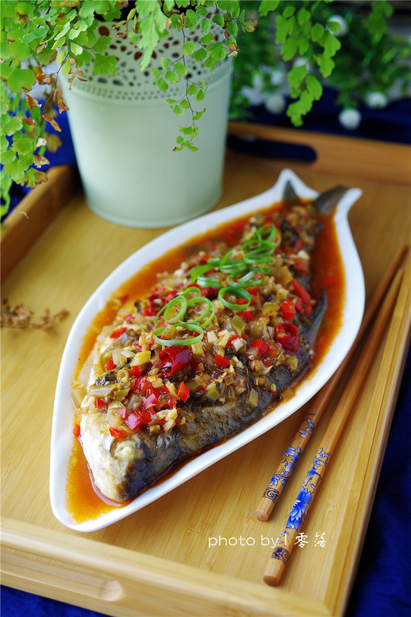 澆汁武昌魚(yú)的做法-酸辣味煮菜譜