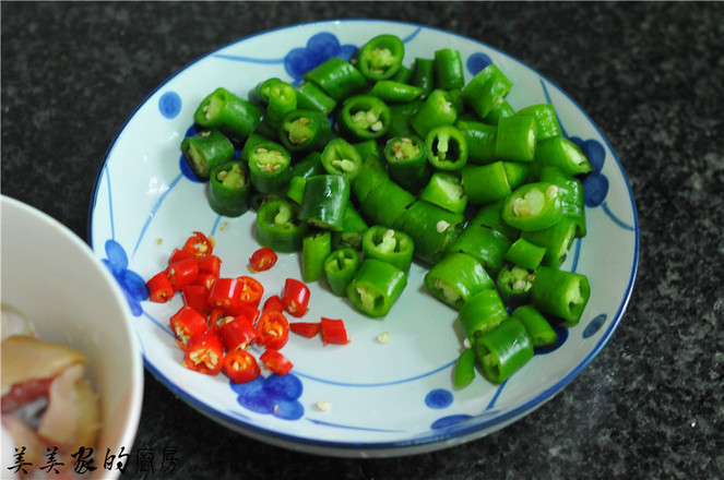 香燜豬尾巴的做法-香辣味炒菜譜-易網(wǎng)健康養(yǎng)生網(wǎng) 香燜豬尾巴的做法-香辣味炒菜譜