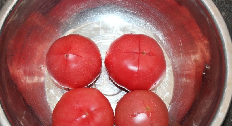 番茄燉鮮牛腩的做法-咸鮮味燉菜譜-易網(wǎng)健康養(yǎng)生網(wǎng) 番茄燉鮮牛腩的做法-咸鮮味燉菜譜