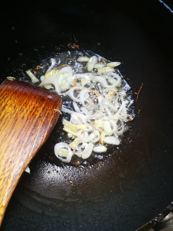 西芹蝦仁的做法-家常味炒菜譜-易網(wǎng)健康養(yǎng)生網(wǎng) 西芹蝦仁的做法-家常味炒菜譜