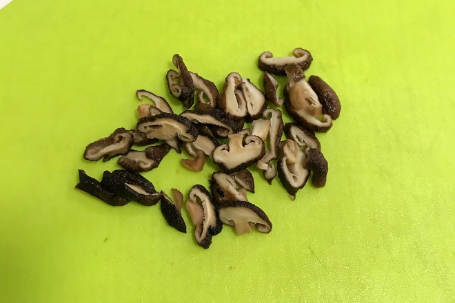 臘腸土豆脫糖飯的做法-咸鮮味蒸菜譜-易網(wǎng)健康養(yǎng)生網(wǎng) 臘腸土豆脫糖飯的做法-咸鮮味蒸菜譜