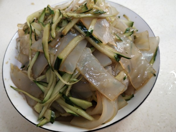 青瓜涼粉皮的做法-咸鮮味拌菜譜-易網(wǎng)健康養(yǎng)生網(wǎng) 青瓜涼粉皮的做法-咸鮮味拌菜譜