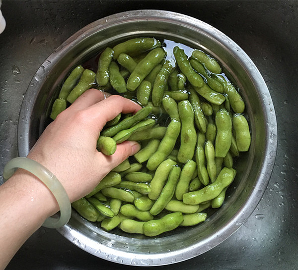 五香毛豆的做法-五香味煮菜譜