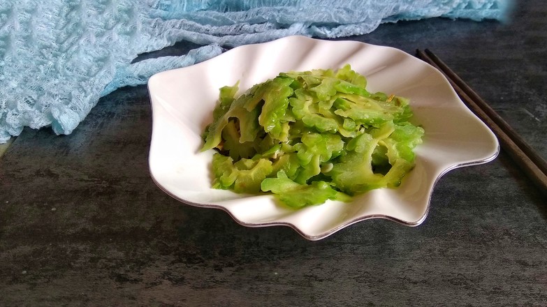 清炒苦瓜的做法-家常味炒菜譜-易網健康養生網 清炒苦瓜的做法-家常味炒菜譜
