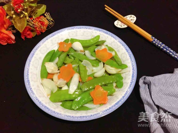 荷蘭豆炒百合的做法-家常味炒菜譜-易網(wǎng)健康養(yǎng)生網(wǎng) 荷蘭豆炒百合的做法-家常味炒菜譜