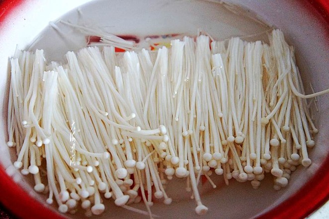涼拌金針菇蘿卜苗的做法-酸甜味拌菜譜