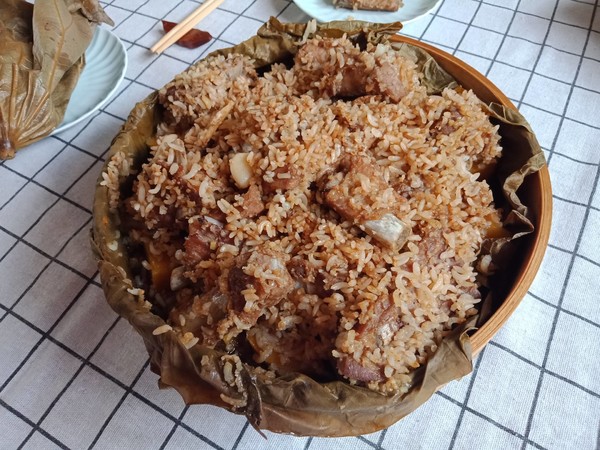 荷葉粉蒸排骨的做法-咸鮮味蒸菜譜-易網健康養生網 荷葉粉蒸排骨的做法-咸鮮味蒸菜譜
