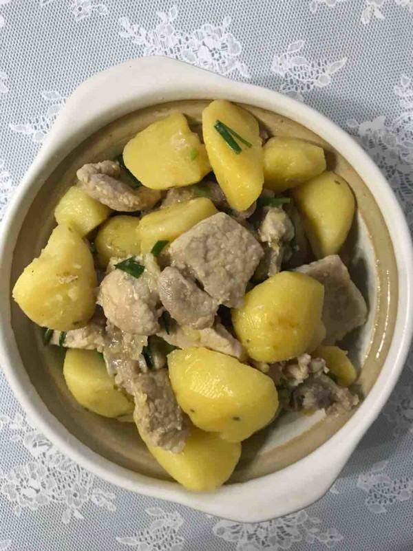 土豆燉大排的做法-家常味蒸菜譜-易網健康養生網 土豆燉大排的做法-家常味蒸菜譜