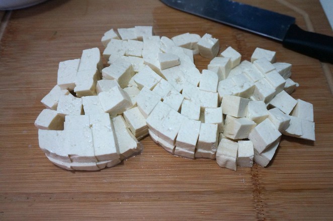肉末番茄豆腐的做法-家常味煮菜譜-易網(wǎng)健康養(yǎng)生網(wǎng) 肉末番茄豆腐的做法-家常味煮菜譜