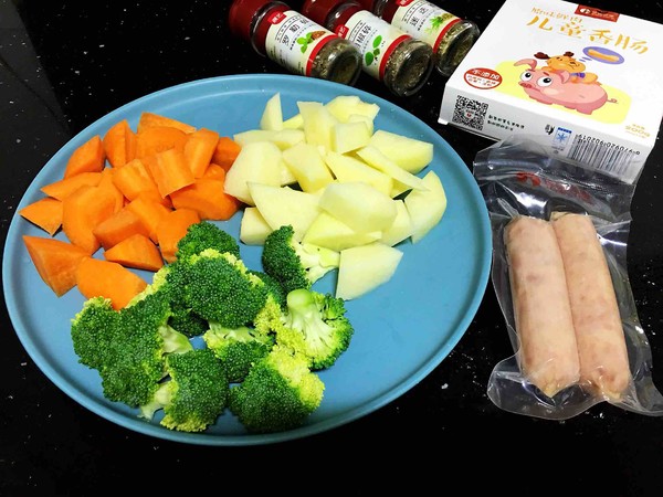 香腸烤土豆的做法-黑椒味烤菜譜-易網<a href=http://m.aoa7937.com/ target=_blank class=infotextkey>健康養生</a>網 香腸烤土豆的做法-黑椒味烤菜譜