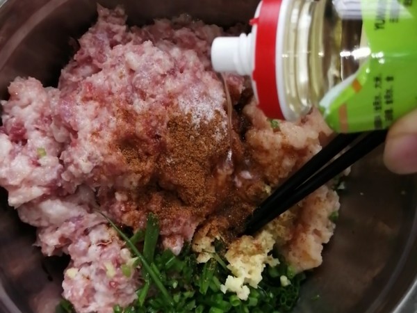 醋溜雞肉丸子的做法-酸甜味煎菜譜-易網健康養生網 醋溜雞肉丸子的做法-酸甜味煎菜譜