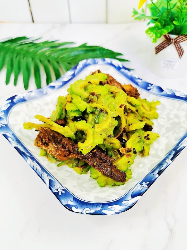豆豉鯪魚(yú)拌苦瓜的做法-其它口味拌菜譜-易網(wǎng)健康養(yǎng)生網(wǎng) 豆豉鯪魚(yú)拌苦瓜的做法-其它口味拌菜譜