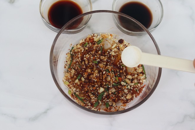 雙椒涼拌腐竹的做法-酸辣味拌菜譜-易網健康養生網 雙椒涼拌腐竹的做法-酸辣味拌菜譜