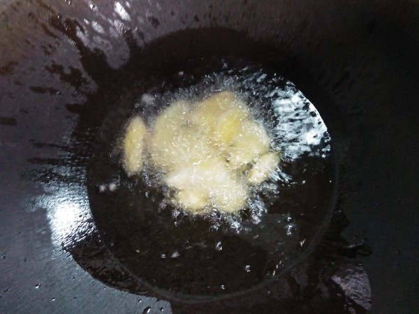 酸菜小龍蝦的做法-蒜香味炒菜譜