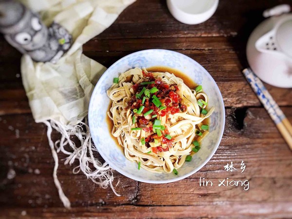 涼拌千張絲的做法-香辣味拌菜譜-易網(wǎng)健康養(yǎng)生網(wǎng) 涼拌千張絲的做法-香辣味拌菜譜