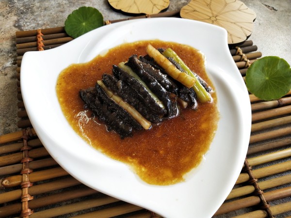 蔥燒海參的做法-咸鮮味燒菜譜-易網(wǎng)健康養(yǎng)生網(wǎng) 蔥燒海參的做法-咸鮮味燒菜譜