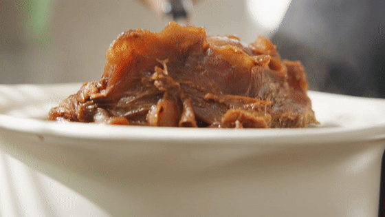 涼拌鹵牛肉【孔老師教做菜】的做法-家常味鹵菜譜-易網健康養生網 涼拌鹵牛肉【孔老師教做菜】的做法-家常味鹵菜譜