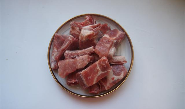 糖醋排骨的做法-酸甜味煎菜譜-易網<a href=http://m.aoa7937.com/ target=_blank class=infotextkey>健康養生</a>網 糖醋排骨的做法-酸甜味煎菜譜