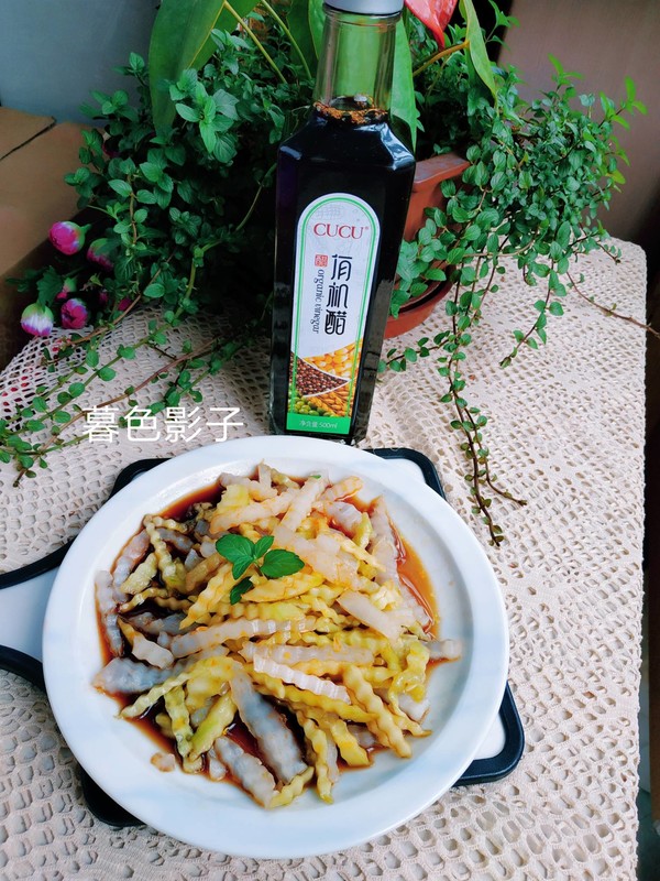 酸甜青瓜涼皮的做法-酸甜味拌菜譜-易網健康養生網 酸甜青瓜涼皮的做法-酸甜味拌菜譜