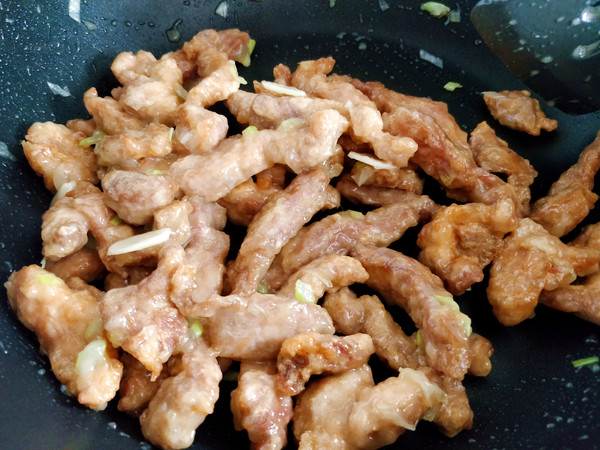 糖醋里脊的做法-酸甜味炒菜譜