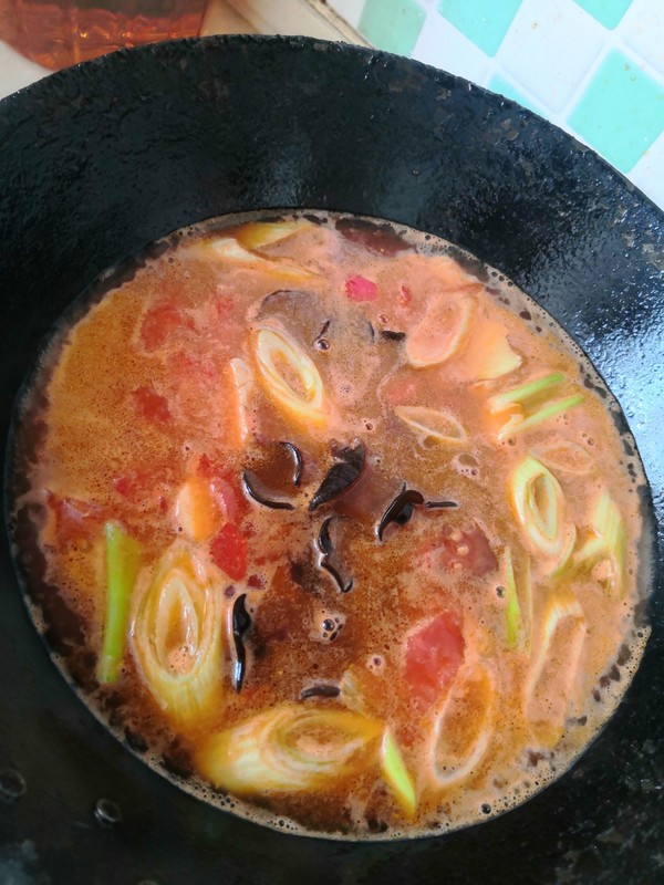 西紅柿燉巴沙魚(yú)的做法-家常味炒菜譜-易網(wǎng)健康養(yǎng)生網(wǎng) 西紅柿燉巴沙魚(yú)的做法-家常味炒菜譜