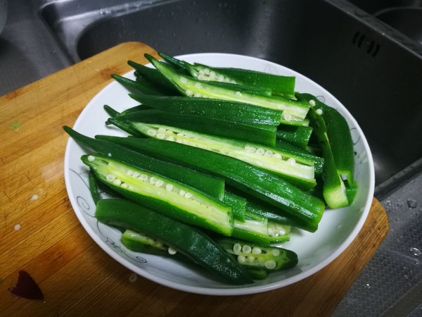蒜蓉秋葵的做法-咸鮮味煮菜譜