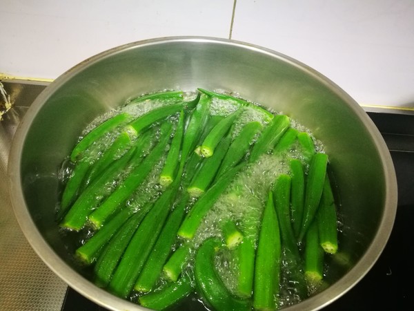 蒜蓉秋葵的做法-咸鮮味煮菜譜