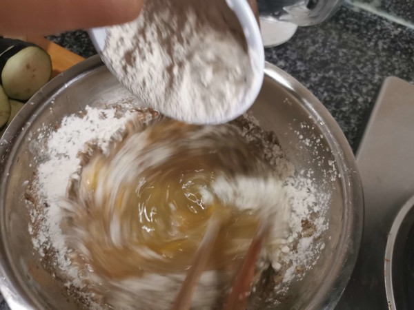 炸茄盒的做法-家常味炸菜譜-易網(wǎng)健康養(yǎng)生網(wǎng) 炸茄盒的做法-家常味炸菜譜