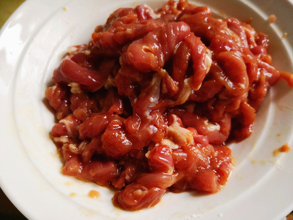 孜然肉片的做法-其它口味炒菜譜-易網(wǎng)<a href=http://m.aoa7937.com/ target=_blank class=infotextkey>健康養(yǎng)生</a>網(wǎng) 孜然肉片的做法-其它口味炒菜譜