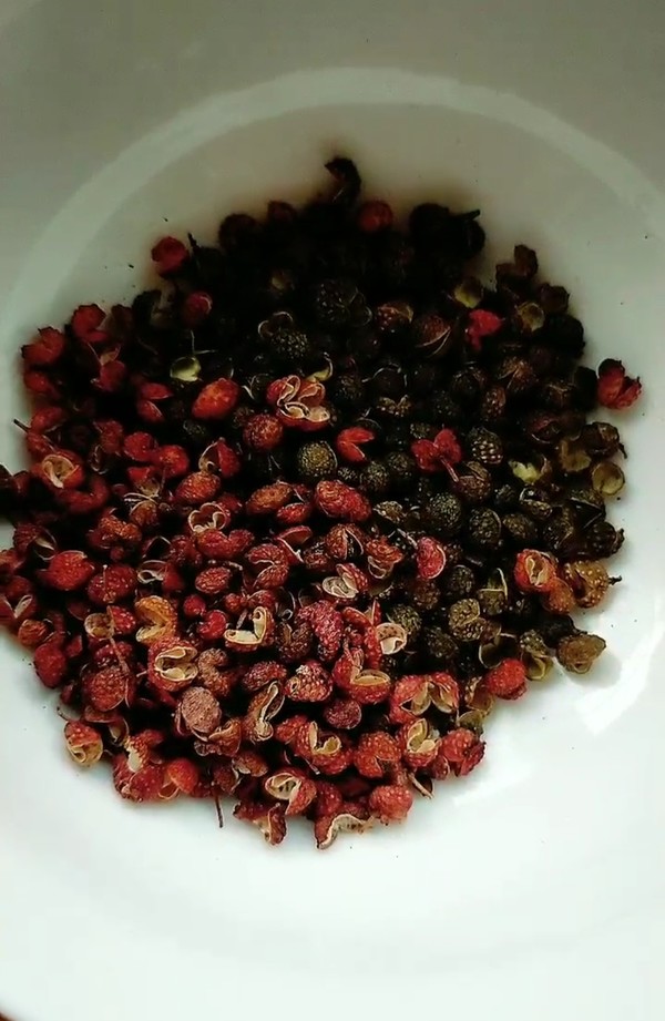 《過水魚》的做法-香辣味其它工藝菜譜