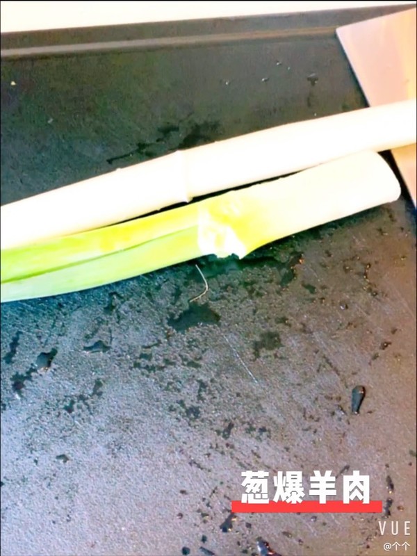 蔥爆羊肉的做法-咸鮮味炒菜譜-易網健康養生網 蔥爆羊肉的做法-咸鮮味炒菜譜