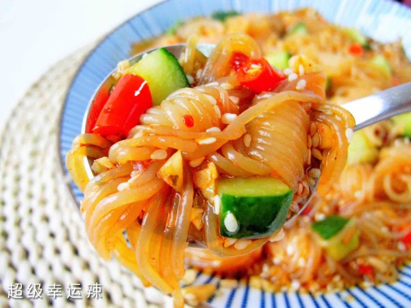 涼拌酸辣魔芋結(jié)的做法-酸辣味拌菜譜-易網(wǎng)健康養(yǎng)生網(wǎng) 涼拌酸辣魔芋結(jié)的做法-酸辣味拌菜譜