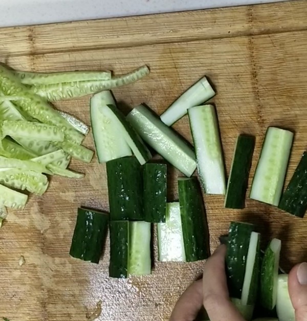 醋泡黃瓜的做法-酸辣味腌菜譜