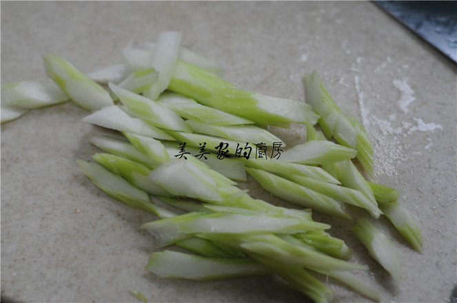 白菜苔炒凍豆腐的做法-家常味炒菜譜-易網健康養生網 白菜苔炒凍豆腐的做法-家常味炒菜譜