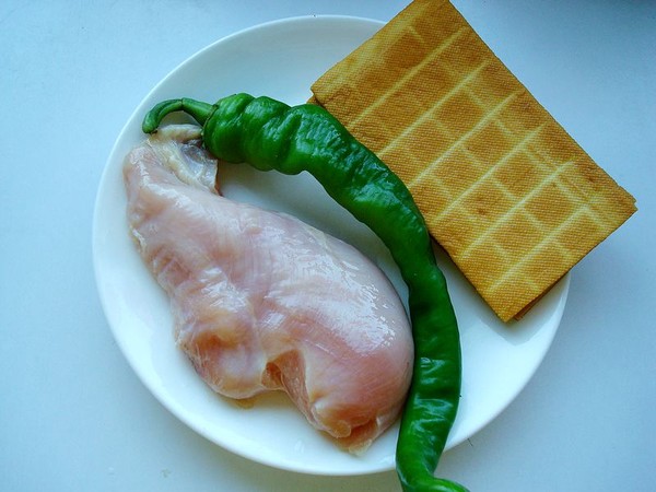 毛豆香干炒肉丁的做法-咸鮮味炒菜譜-易網<a href=http://m.aoa7937.com/ target=_blank class=infotextkey>健康養生</a>網 毛豆香干炒肉丁的做法-咸鮮味炒菜譜