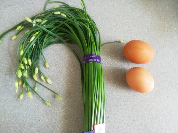 韭苔炒雞蛋的做法-家常味炒菜譜-易網<a href=http://m.aoa7937.com/ target=_blank class=infotextkey>健康養(yǎng)生</a>網 韭苔炒雞蛋的做法-家常味炒菜譜