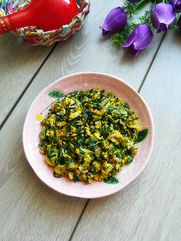 韭苔炒雞蛋的做法-家常味炒菜譜-易網健康養(yǎng)生網 韭苔炒雞蛋的做法-家常味炒菜譜