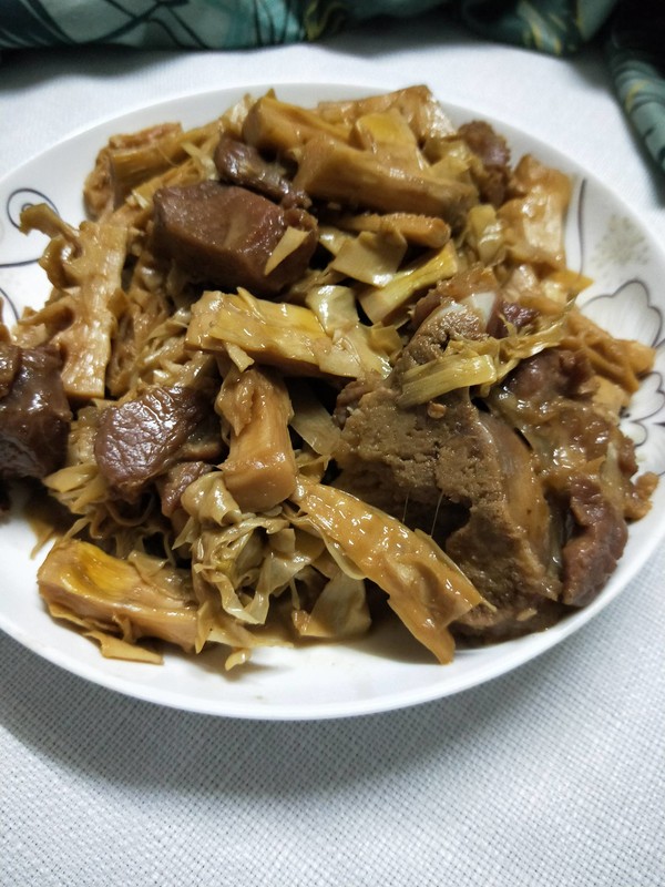 咸肉燉筍的做法-咸鮮味燉菜譜-易網健康養生網 咸肉燉筍的做法-咸鮮味燉菜譜