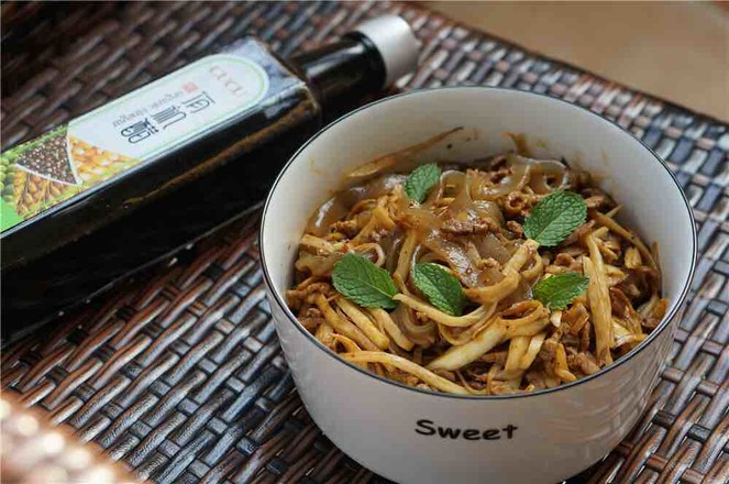 酸辣茭白薯粉的做法-酸辣味煮菜譜-易網健康養生網 酸辣茭白薯粉的做法-酸辣味煮菜譜