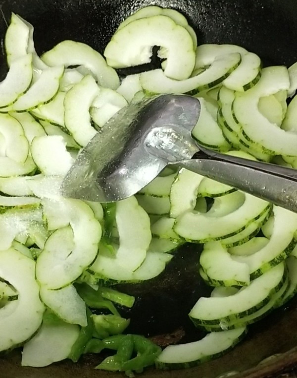 爆炒菜瓜的做法-咸鮮味炒菜譜