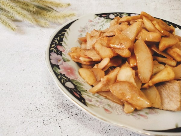 菱角米炒肉的做法-咸鮮味炒菜譜-易網健康養生網 菱角米炒肉的做法-咸鮮味炒菜譜