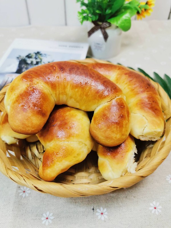牛角軟面包的做法-甜味烘焙菜譜-易網健康養生網 牛角軟面包的做法-甜味烘焙菜譜