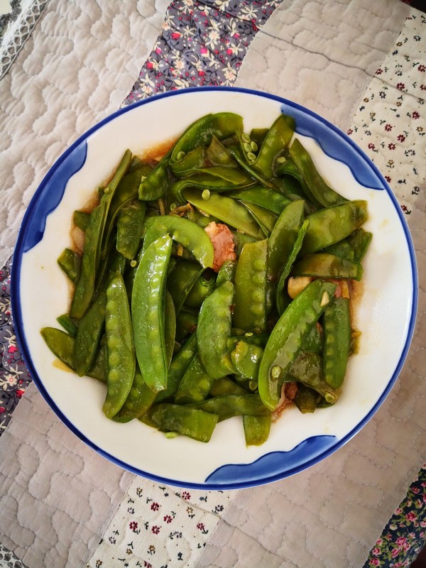 肉片荷蘭豆的做法-家常味炒菜譜-易網健康養生網 肉片荷蘭豆的做法-家常味炒菜譜