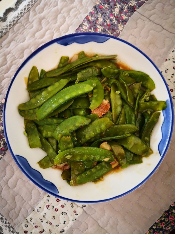 肉片荷蘭豆的做法-家常味炒菜譜-易網健康養生網 肉片荷蘭豆的做法-家常味炒菜譜